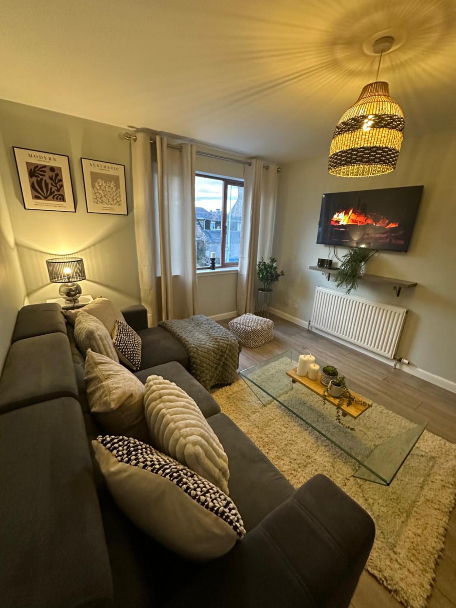 Lovely Modern 2 Bedrom Unit Close To City Center Dalneigh Exteriör bild