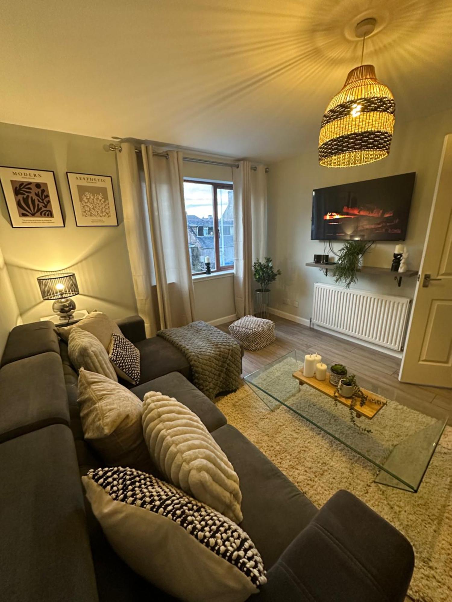 Lovely Modern 2 Bedrom Unit Close To City Center Dalneigh Exteriör bild